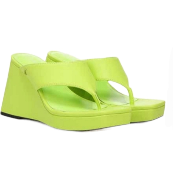 Circus by Sam Edelman Shoes - NWOT. Circus By Sam Edelman Moira Sandals Neon Green